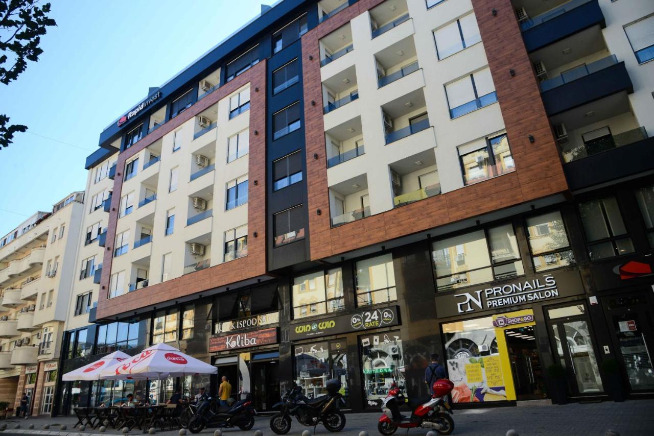 Tesla 70 Apartment With Secure Parking In The Garage Novi Sad Esterno foto